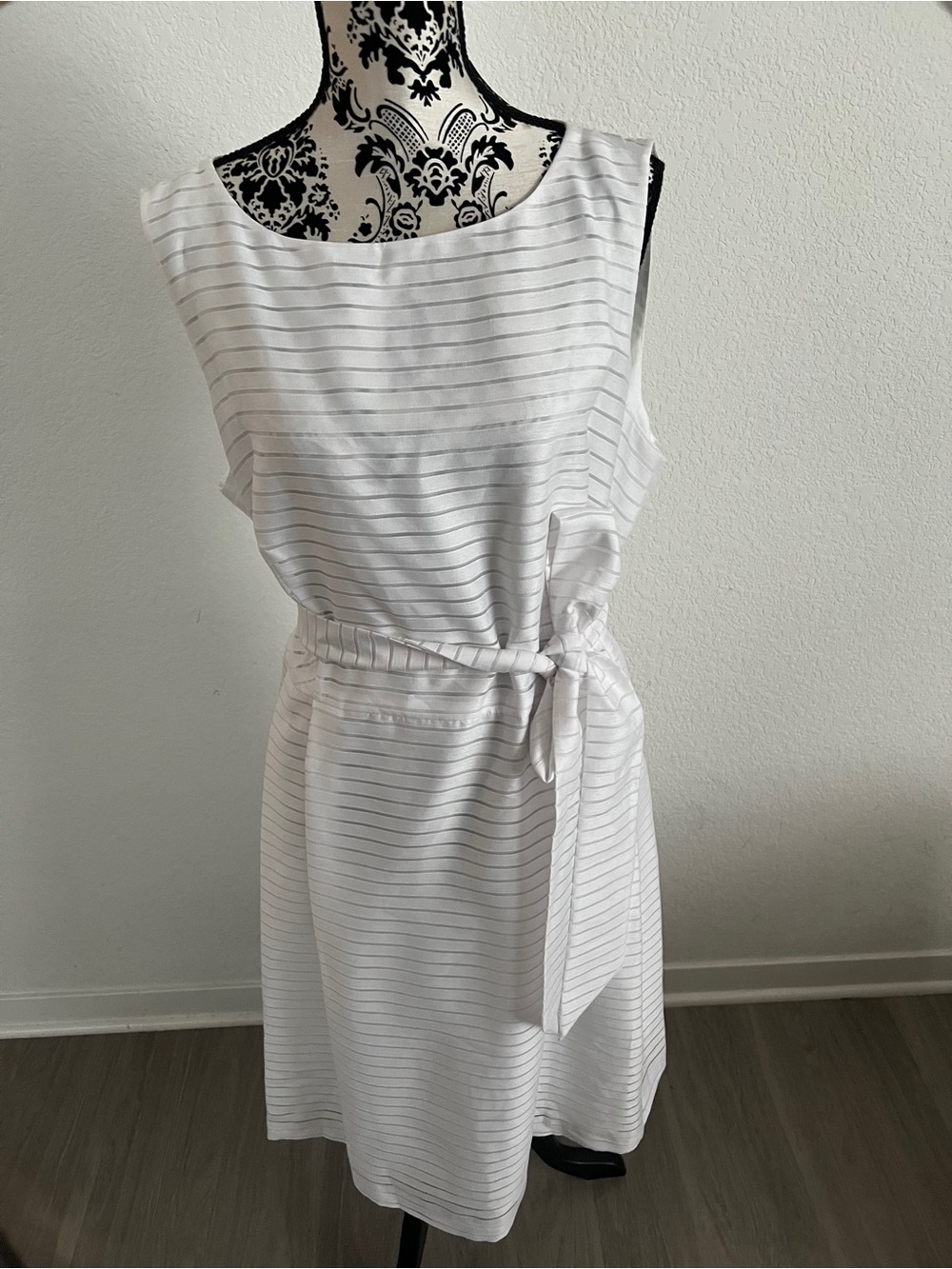 Anne Klein Women’s White Striped Tie Waist Sheath Dress Size 18W NWT - Picture 2 of 8